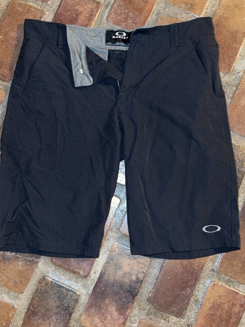 Oakley Men's Black Athletic Shorts with Subtle Logo